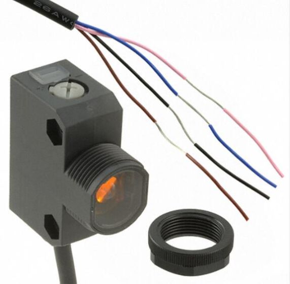 OMRON E3ZFDP23 Sensor
