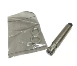 OMRON E2A-M18LN16-WP-D2 2M Device