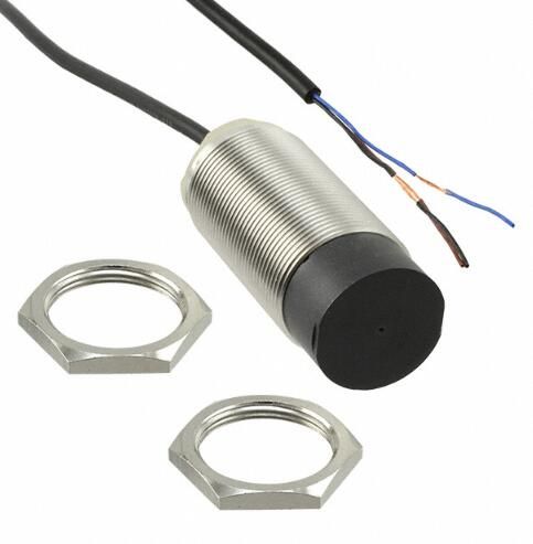 OMRON E2BM30LN30WPB22M Sensor