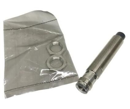 OMRON E2AM30LS15WPB15M Sensor
