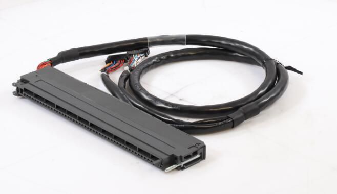 OMRON XW2ZR100CSIMD Device