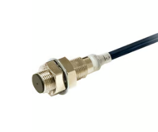OMRON E2E-X1R5C2L8 5M Device