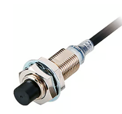 OMRON E2E-X10MB1D18 2M Device