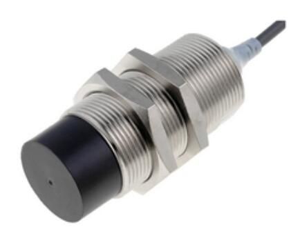 OMRON E2AM30LN30M1B2 Sensor