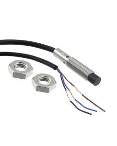 OMRON E2BS08KN04WPC15M Sensor
