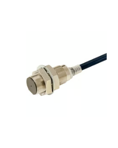 OMRON E2E-X8B2L18 2M Device