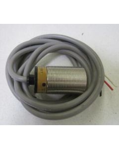 OMRON E2EX10E1 Sensor
