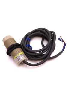 OMRON E2KX15MF1 Sensor