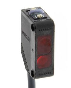 OMRON E3ZLS81 Sensor