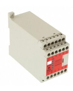 OMRON G9SA-501-AC100-240 Relay