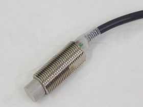 Omron E2E-X14MD2-M1G Sensor