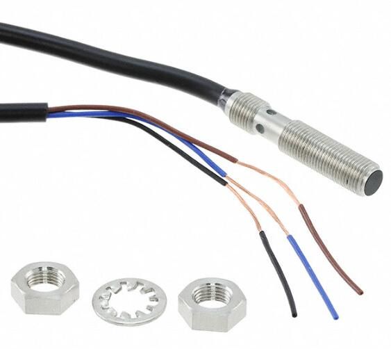 OMRON E2ES04SR8WCB12M Sensor