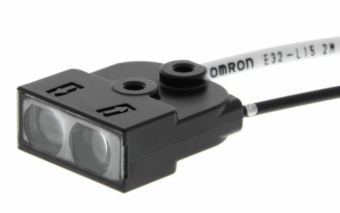 OMRON E32L152M Device