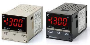 Omron E53CZ03 Temp Controller
