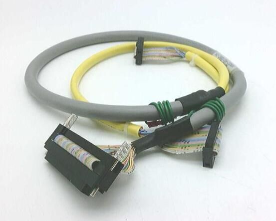 OMRON XW2ZRO100C75 Device