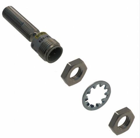 OMRON E2EX1R5E1M1 Sensor