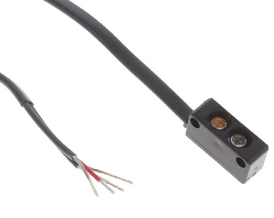 OMRON E3CDS10T Sensor