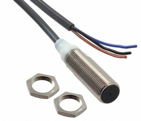 OMRON E2AM12KS04WPB15M Sensor