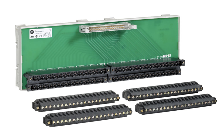 Allen Bradley 1492-RIFM40F-2 Module