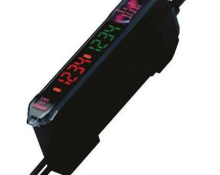 OMRON E3XDA8S Sensor