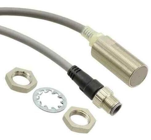 OMRON E2AM12KS04M1C2 Sensor