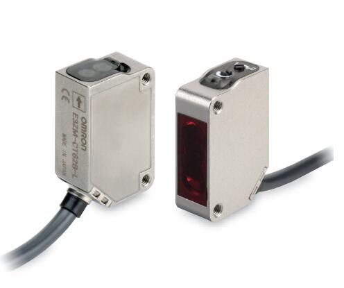 OMRON E3ZMCD67 Sensor
