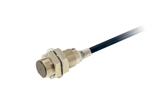 OMRON E2E-X5C218-R 2M Device