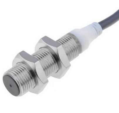 OMRON E2AM12KS04WPB25M Sensor