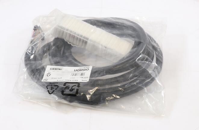 OMRON XW2ZR300CSCHB Device