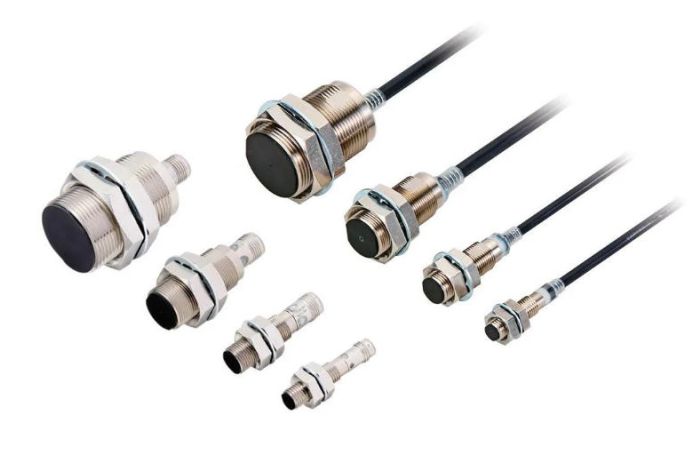 OMRON E2E-X6B1D12 2M Device