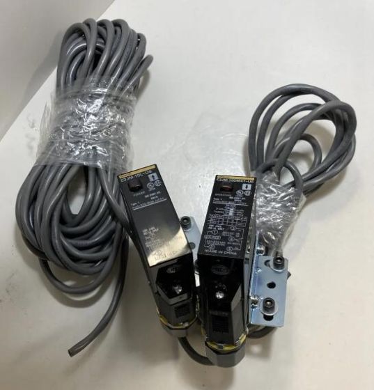 OMRON E3JM10M4US Sensor