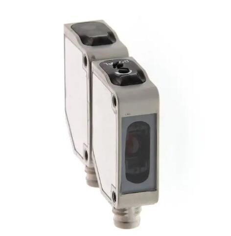 OMRON E3ZMCT67B Sensor