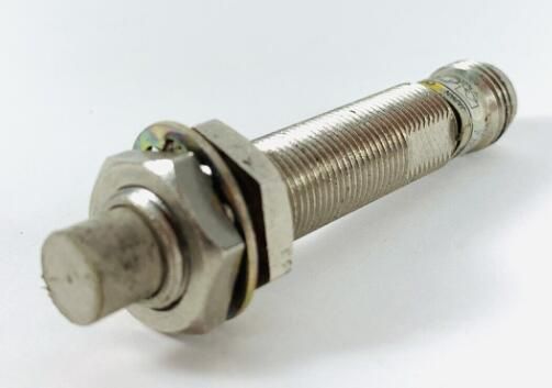 OMRON E2E2X5MY1M4 Connector