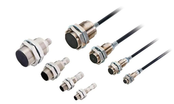 OMRON E2E-X6C3L12 5M Device