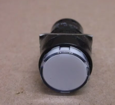 IDEC AL6M-P4-W Device