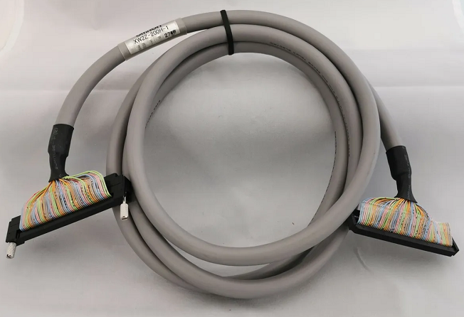 OMRON XW2Z200H1 Cable
