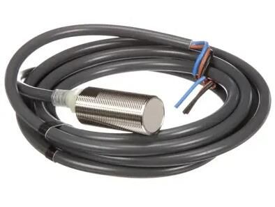 OMRON E2EX1R5F2 Sensor