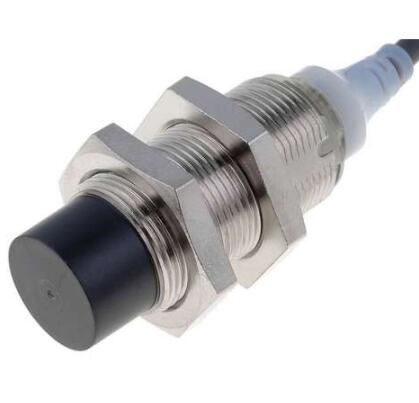 OMRON E2AM18KN16WPC22M Sensor