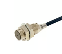 OMRON E2E-X5B3DL18 2M Device