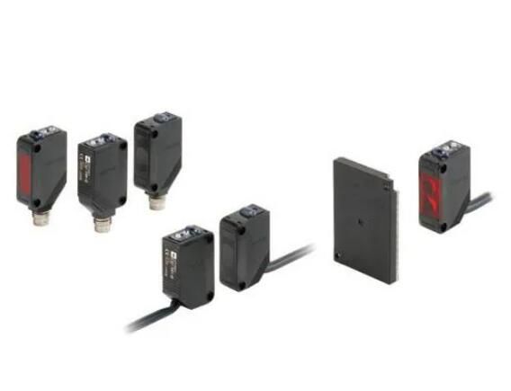 OMRON E3ZD62 Sensor