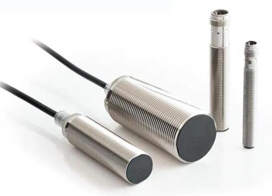 OMRON E2BM18KN16M1B2 Sensor