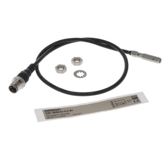 OMRON E2ES05S12CJB103M Sensor