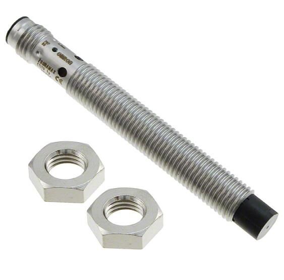 OMRON E2BS08LN04MCB1 Sensor