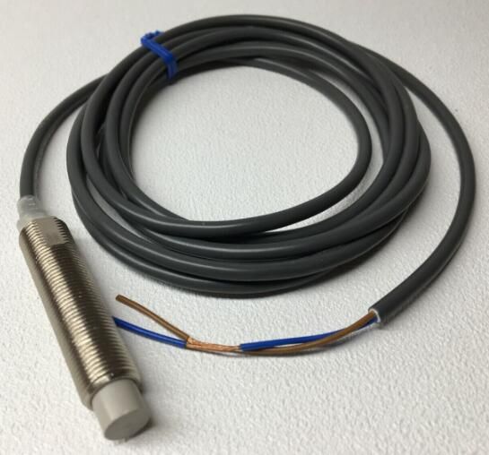 OMRON E2E2X5MY1 Sensor
