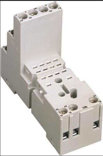 ABB 1SVR405651R3100 SOCKET