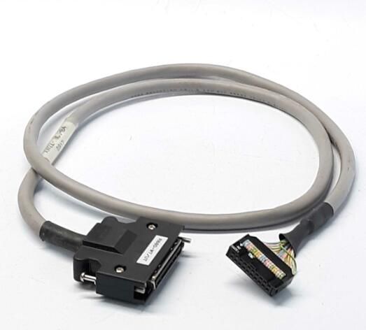 OMRON XW2Z100JB4 Cable