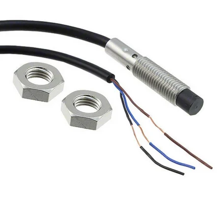 OMRON E2B-S08LN02-WP-B2 5M Device