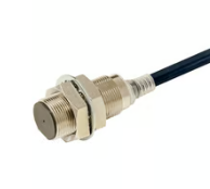 OMRON E2E-X8B2L18 2M Device