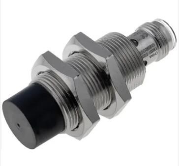 OMRON E2AM18KN16M1B2 Sensor