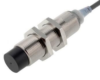 OMRON E2AM18LN16WPC22M Sensor